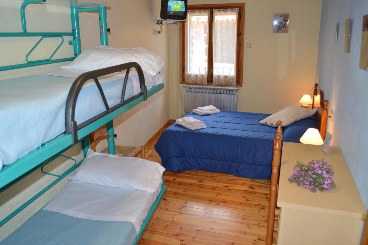Hostal Pas De La Pera Aransá Esterno foto
