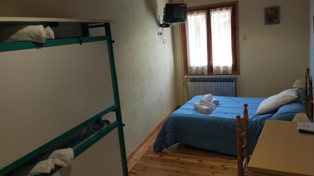 Hostal Pas De La Pera Aransá Esterno foto