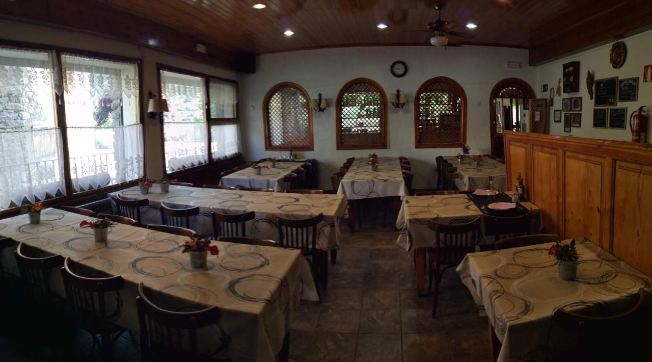 Hostal Pas De La Pera Aransá Esterno foto