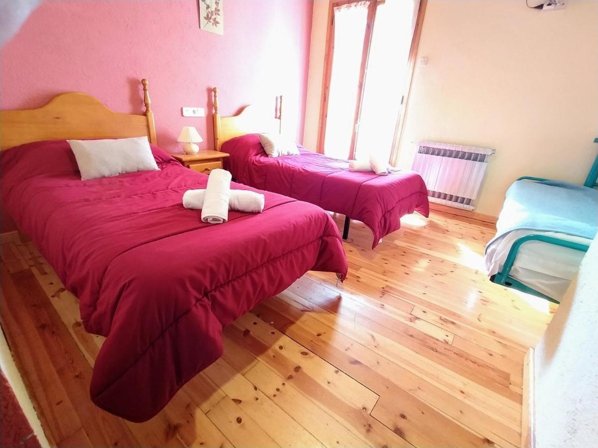 Hostal Pas De La Pera Aransá Esterno foto